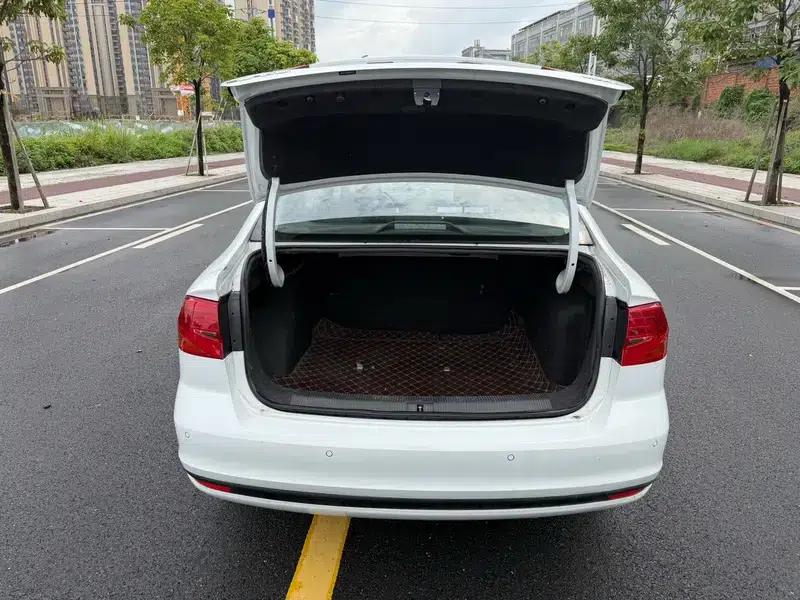 2019 Volkswagen Bora Legend 1.5L Automatic Fashion Model (China VI Emission Standard) — миниатюра 15