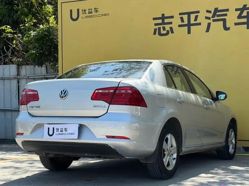 2013 Volkswagen Bora 1.6L Automatic Fashion Edition — миниатюра 6