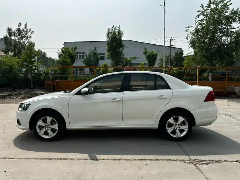 2015 Volkswagen Bora Value Edition 1.6L Automatic Comfort Model — миниатюра 4