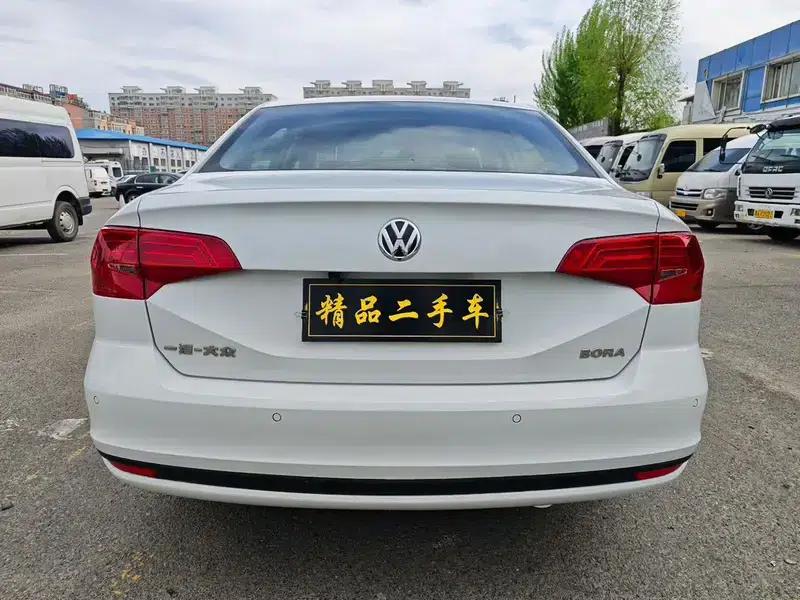 2017 Volkswagen Bora 1.6L Automatic Comfort Model — миниатюра 5