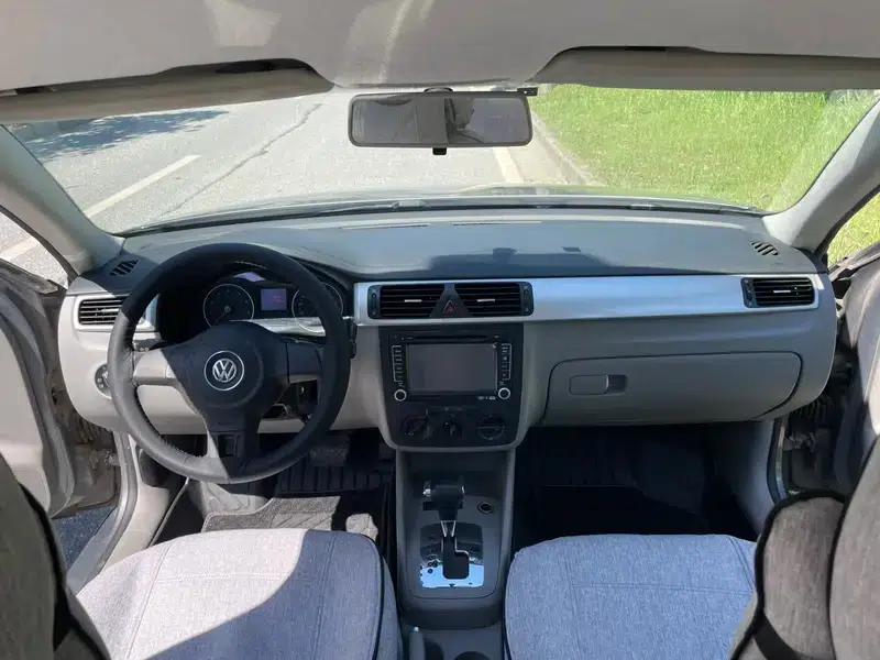 2012 Volkswagen Bora 1.6L Automatic Fashion Edition — миниатюра 10