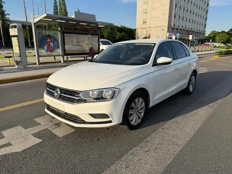 2019 Volkswagen Bora Facelift: Bora Legend 1.5L Automatic Fashion Model (China VI Emission Standard) — миниатюра 1