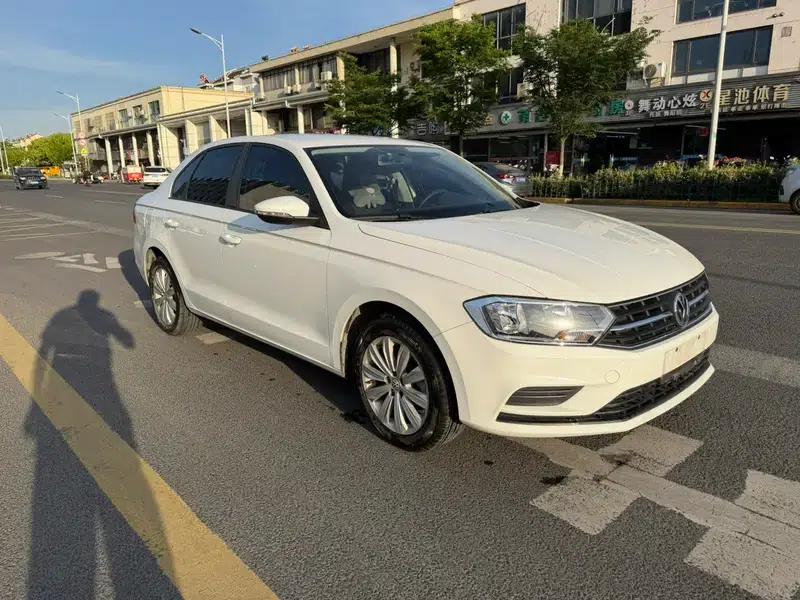 2019 Volkswagen Bora Facelift: Bora Legend 1.5L Automatic Fashion Model (China VI Emission Standard) — миниатюра 3