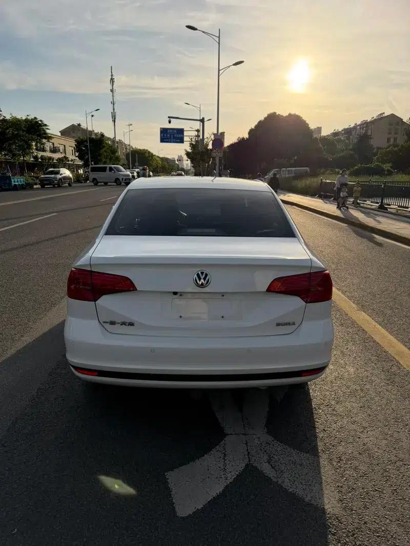 2019 Volkswagen Bora Facelift: Bora Legend 1.5L Automatic Fashion Model (China VI Emission Standard) — миниатюра 5