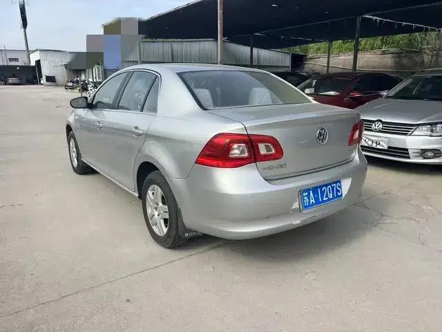 2011 Volkswagen Bora 1.6L Automatic Fashion Edition — миниатюра 4
