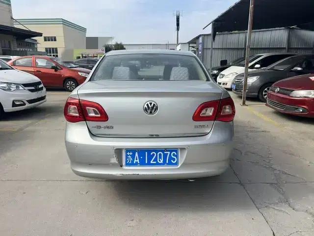 2011 Volkswagen Bora 1.6L Automatic Fashion Edition — миниатюра 5