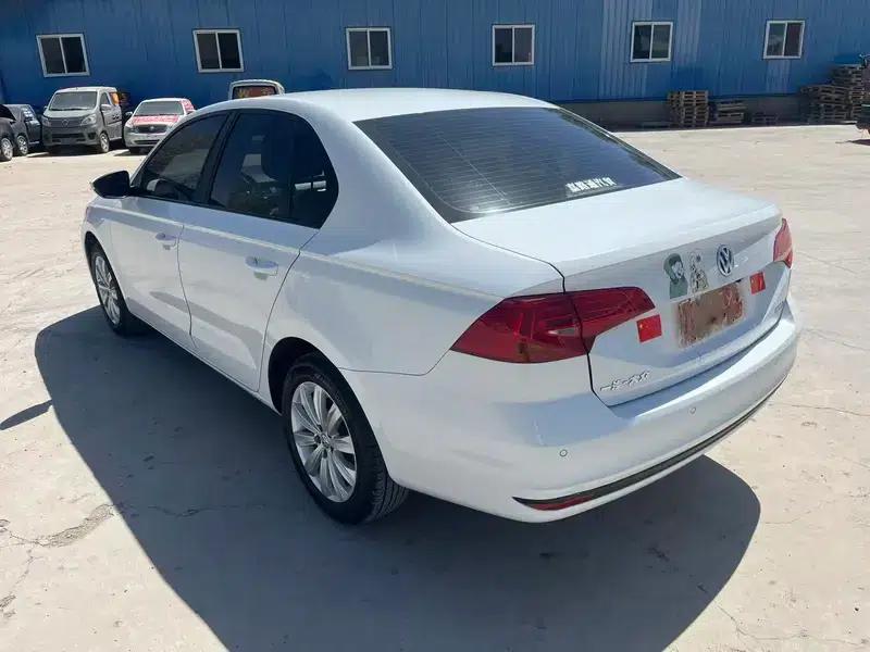 2021 Volkswagen Bora 1.5L Automatic 30th Anniversary Edition — миниатюра 4