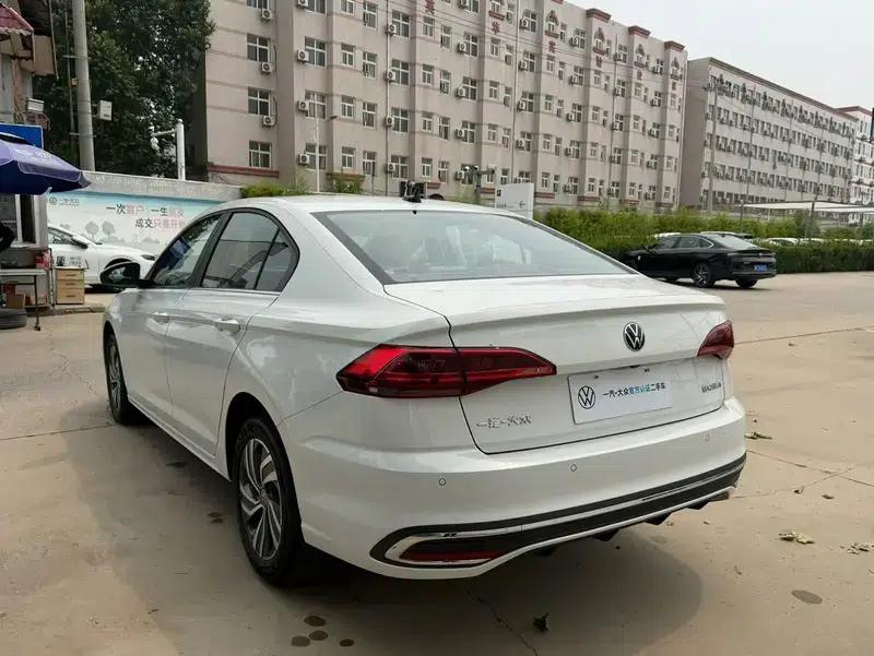 2025 Volkswagen Bora 200TSI DSG Joyful Navigation Edition — миниатюра 4