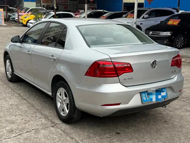 2013 Volkswagen Bora 1.6L Automatic Fashion Edition — миниатюра 4