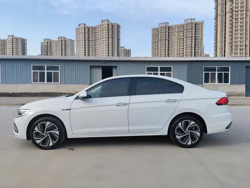 2023 Volkswagen Bora 300TSI DSG Premium Edition — миниатюра 4