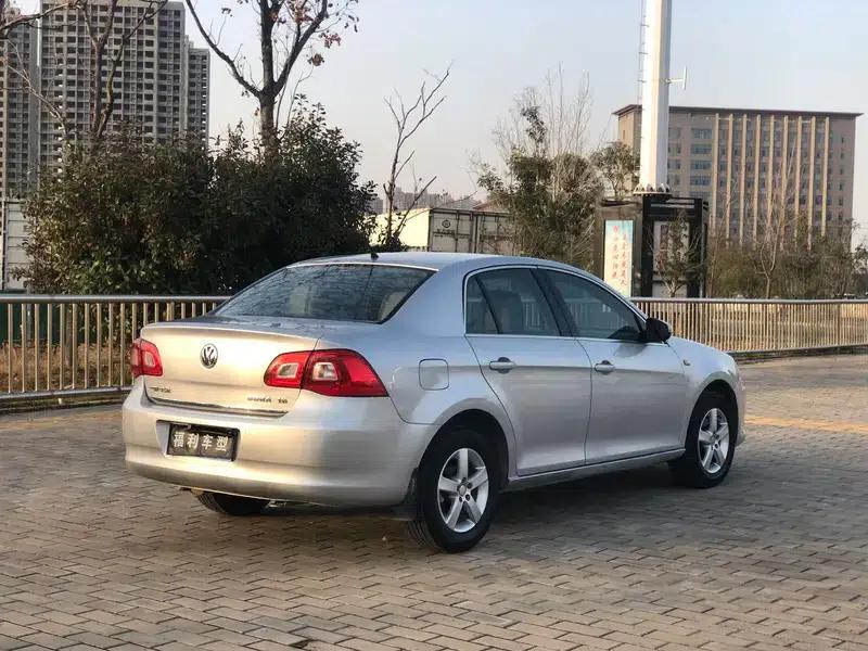 2008 Volkswagen Bora 1.6L Automatic Comfort Model — миниатюра 6