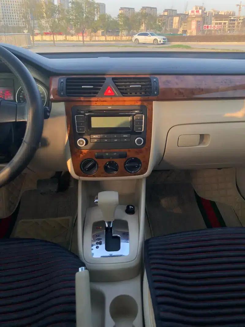 2008 Volkswagen Bora 1.6L Automatic Comfort Model — миниатюра 9