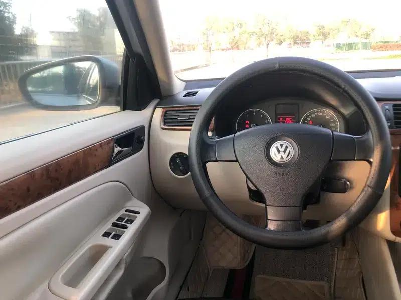 2008 Volkswagen Bora 1.6L Automatic Comfort Model — миниатюра 10