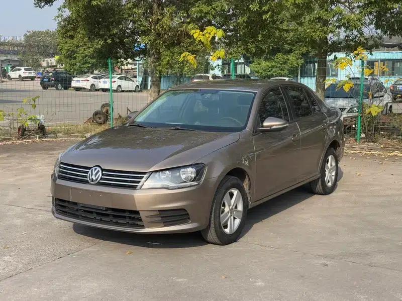 2014 Volkswagen Bora 1.6L Manual Fashion Edition — миниатюра 1