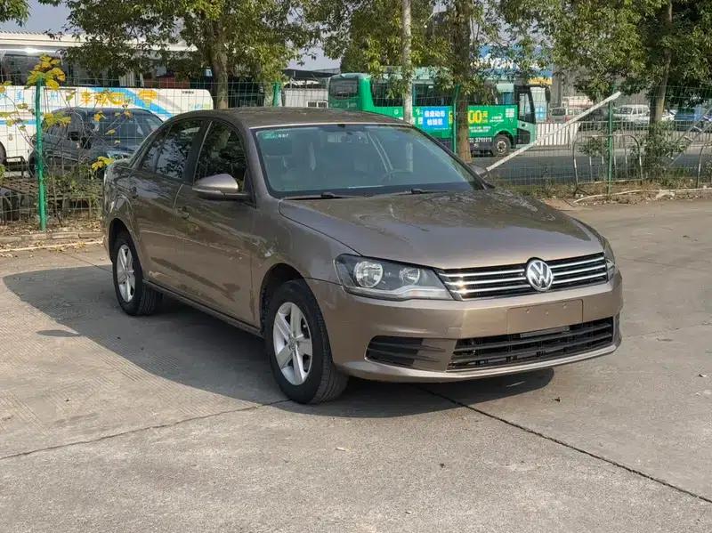 2014 Volkswagen Bora 1.6L Manual Fashion Edition — миниатюра 3