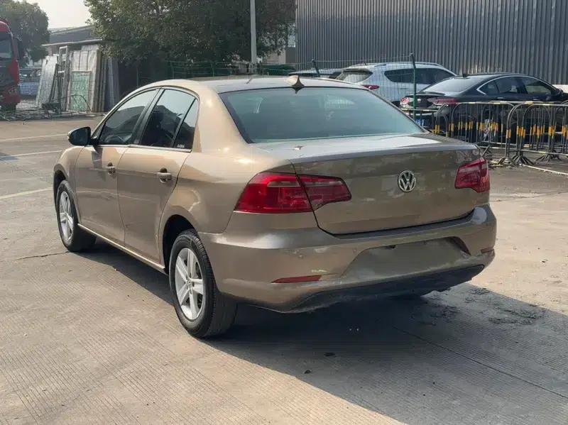 2014 Volkswagen Bora 1.6L Manual Fashion Edition — миниатюра 4