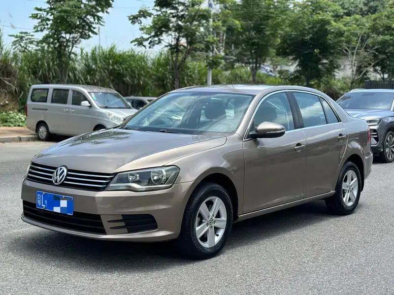 2014 Volkswagen Bora 1.6L Manual Fashion Edition — миниатюра 1