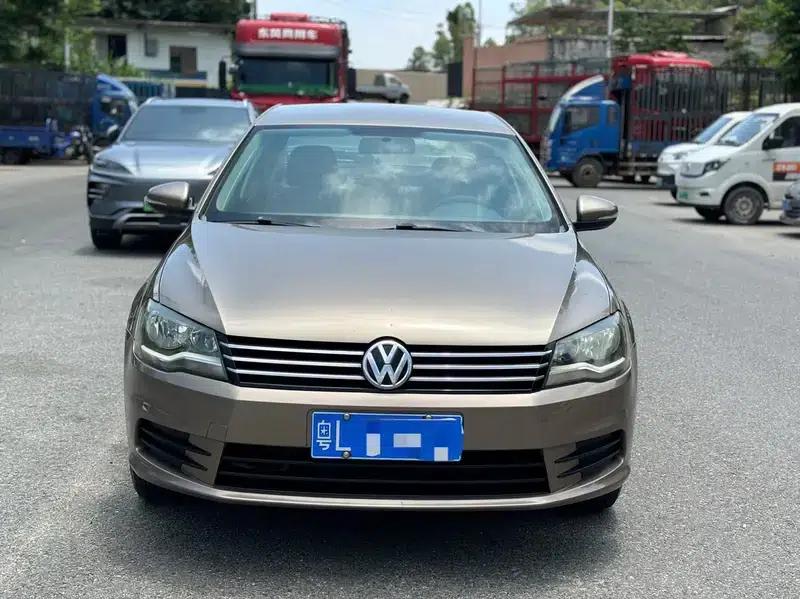 2014 Volkswagen Bora 1.6L Manual Fashion Edition — миниатюра 2