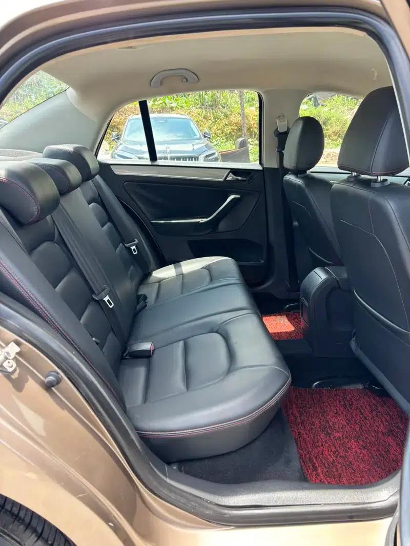 2014 Volkswagen Bora 1.6L Manual Fashion Edition — миниатюра 11