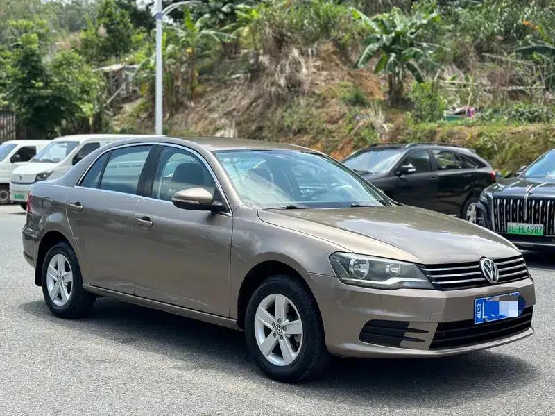 2014 Volkswagen Bora 1.6L Manual Fashion Edition — миниатюра 3