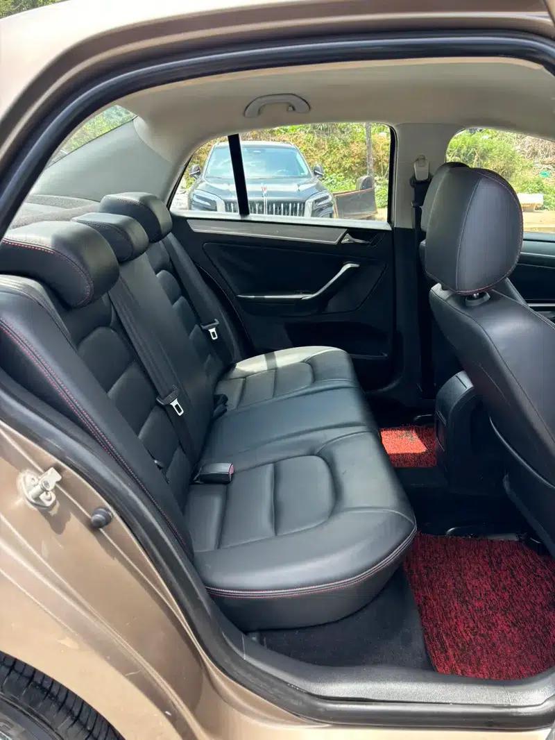 2014 Volkswagen Bora 1.6L Manual Fashion Edition — миниатюра 29