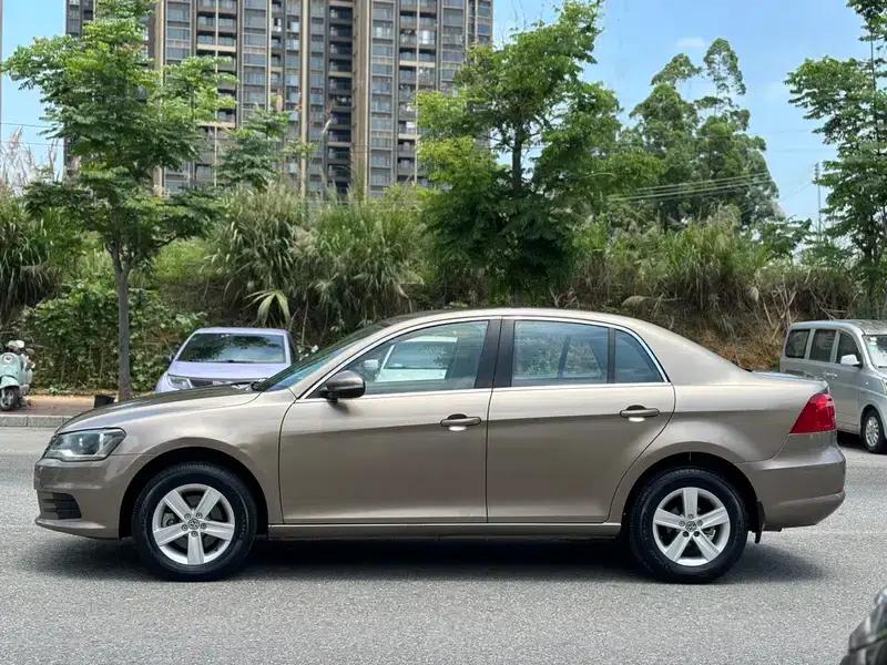 2014 Volkswagen Bora 1.6L Manual Fashion Edition — миниатюра 4