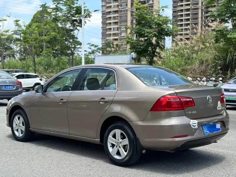 2014 Volkswagen Bora 1.6L Manual Fashion Edition — миниатюра 5