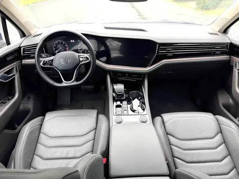 2021 Volkswagen Touareg 3.0TSI R-Line, Obsidian Black Sport Package — миниатюра 11