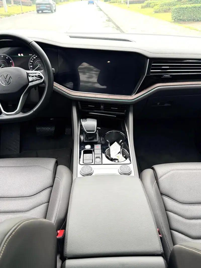 2021 Volkswagen Touareg 3.0TSI R-Line, Obsidian Black Sport Package — миниатюра 9