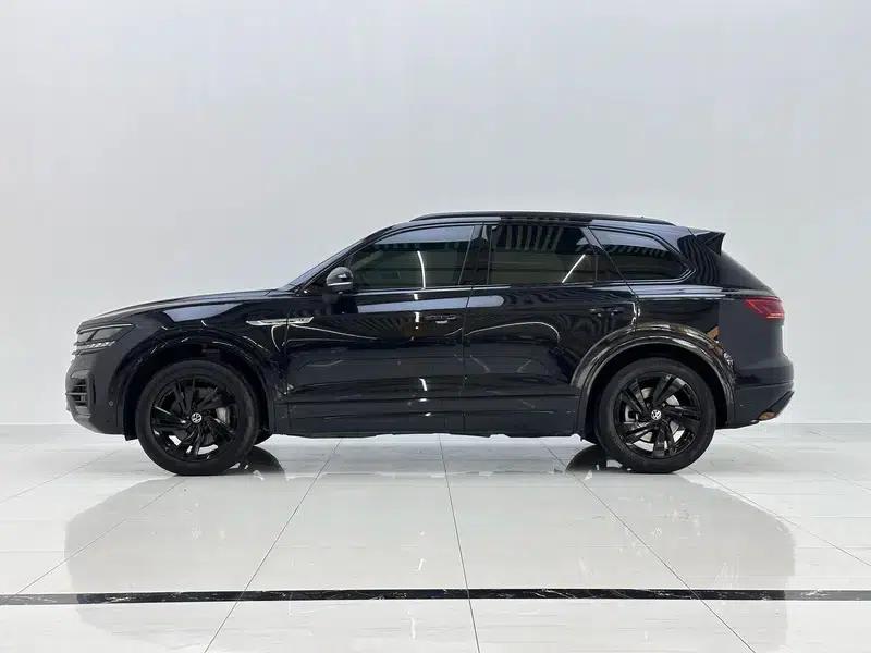 2021 Volkswagen Touareg 3.0TSI R-Line, Obsidian Black Sport Package — миниатюра 4