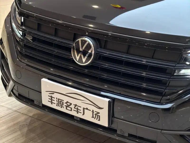 2023 Volkswagen Touareg 3.0TSI R-Line, Obsidian Black Sport Package — миниатюра 15