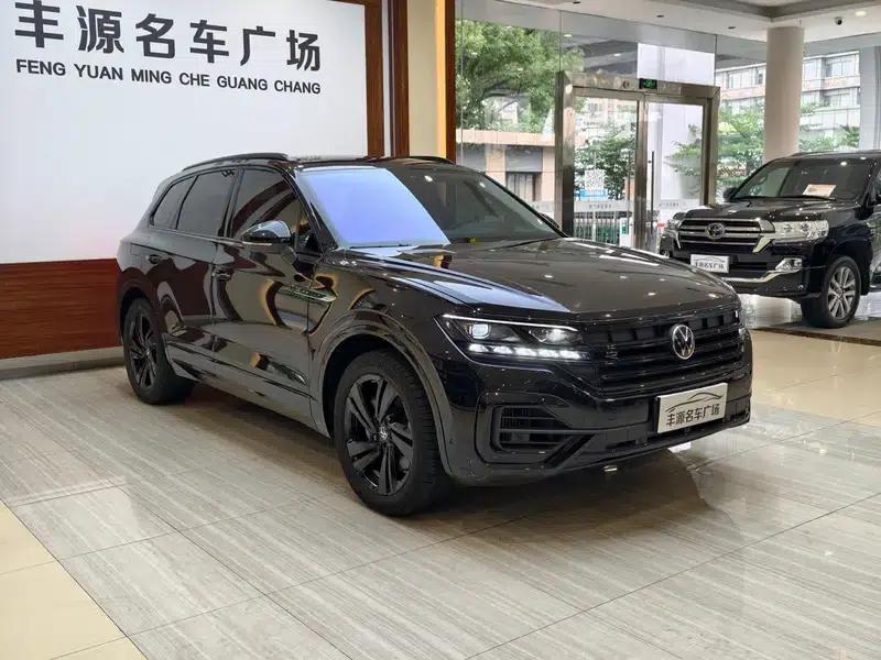 2023 Volkswagen Touareg 3.0TSI R-Line, Obsidian Black Sport Package — миниатюра 3