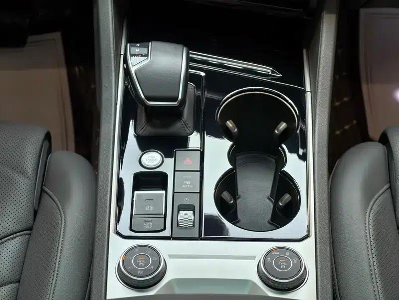 2023 Volkswagen Touareg 3.0TSI R-Line, Obsidian Black Sport Package — миниатюра 22