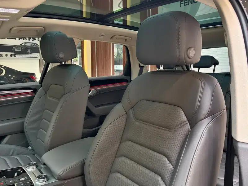 2023 Volkswagen Touareg 3.0TSI R-Line, Obsidian Black Sport Package — миниатюра 25