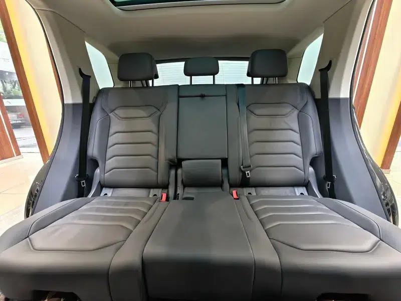 2023 Volkswagen Touareg 3.0TSI R-Line, Obsidian Black Sport Package — миниатюра 27