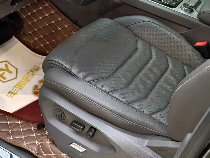 2023 Volkswagen Touareg 3.0TSI R-Line, Obsidian Black Sport Package — миниатюра 29