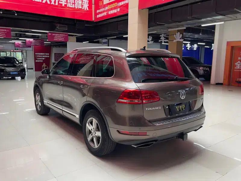 Touareg 2011 3.0TDI Diesel Standard Edition — миниатюра 4