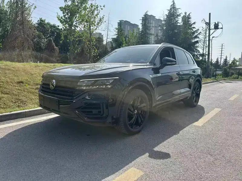 2021 Volkswagen Touareg 3.0TSI R-Line, Obsidian Black Sport Package — миниатюра 1