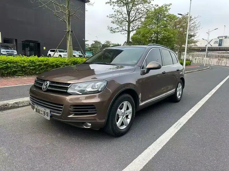 2011 Volkswagen Touareg 3.0TSI High-Spec Model — миниатюра 1