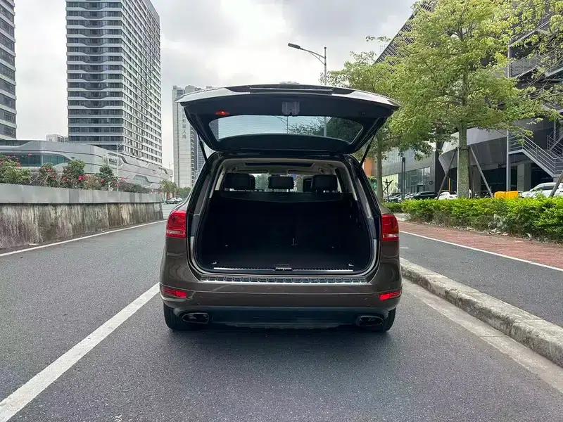 2011 Volkswagen Touareg 3.0TSI High-Spec Model — миниатюра 9
