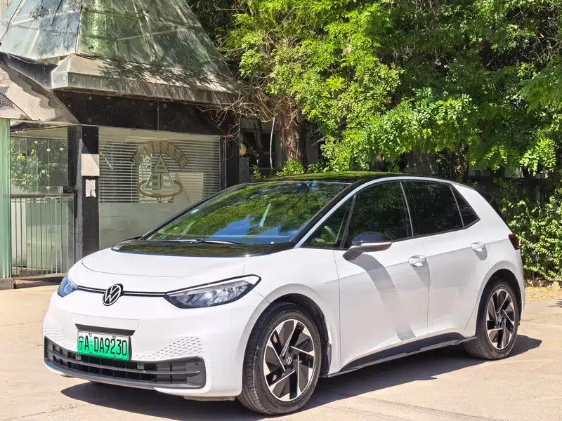 Volkswagen ID.3 2024 Outstanding Edition — миниатюра 1