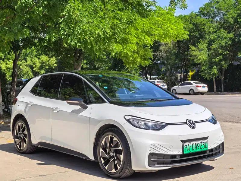 Volkswagen ID.3 2024 Outstanding Edition — миниатюра 3
