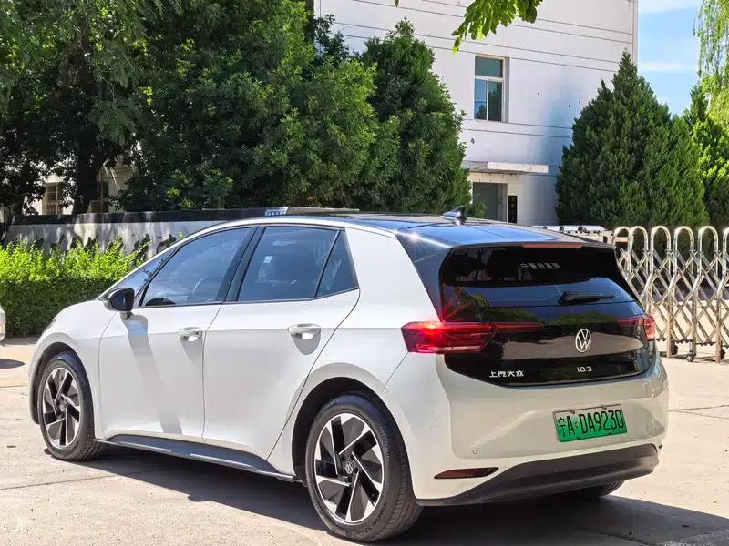 Volkswagen ID.3 2024 Outstanding Edition — миниатюра 4
