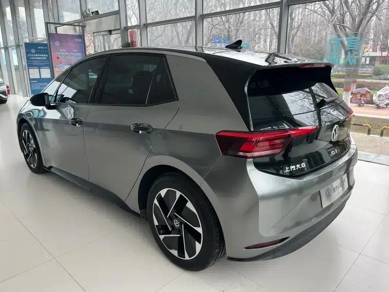 Volkswagen ID.3 2024 Outstanding Edition — миниатюра 3