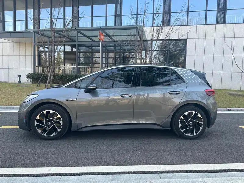 Volkswagen ID.3 2024 Outstanding Edition — миниатюра 3