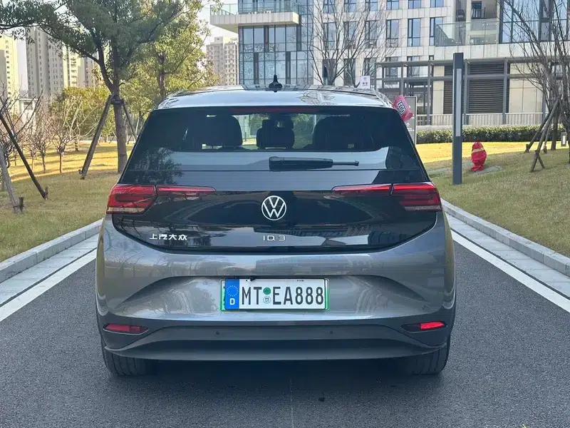 Volkswagen ID.3 2024 Outstanding Edition — миниатюра 4