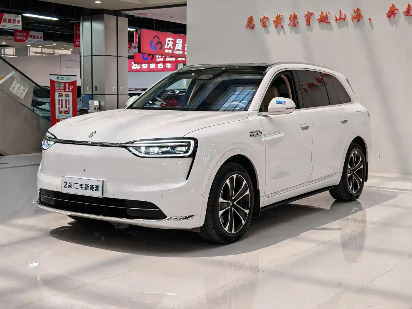 Wenjie M7 2026 Extended Range Pro+ 4WD 5-Seater — миниатюра 1