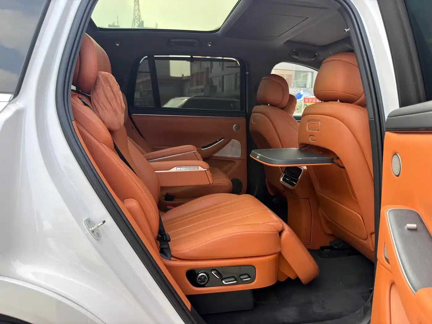 Wenjie M7 2026 Model Extended Range Ultra 4WD Version (6 Seats, 192-line LiDAR) — миниатюра 11