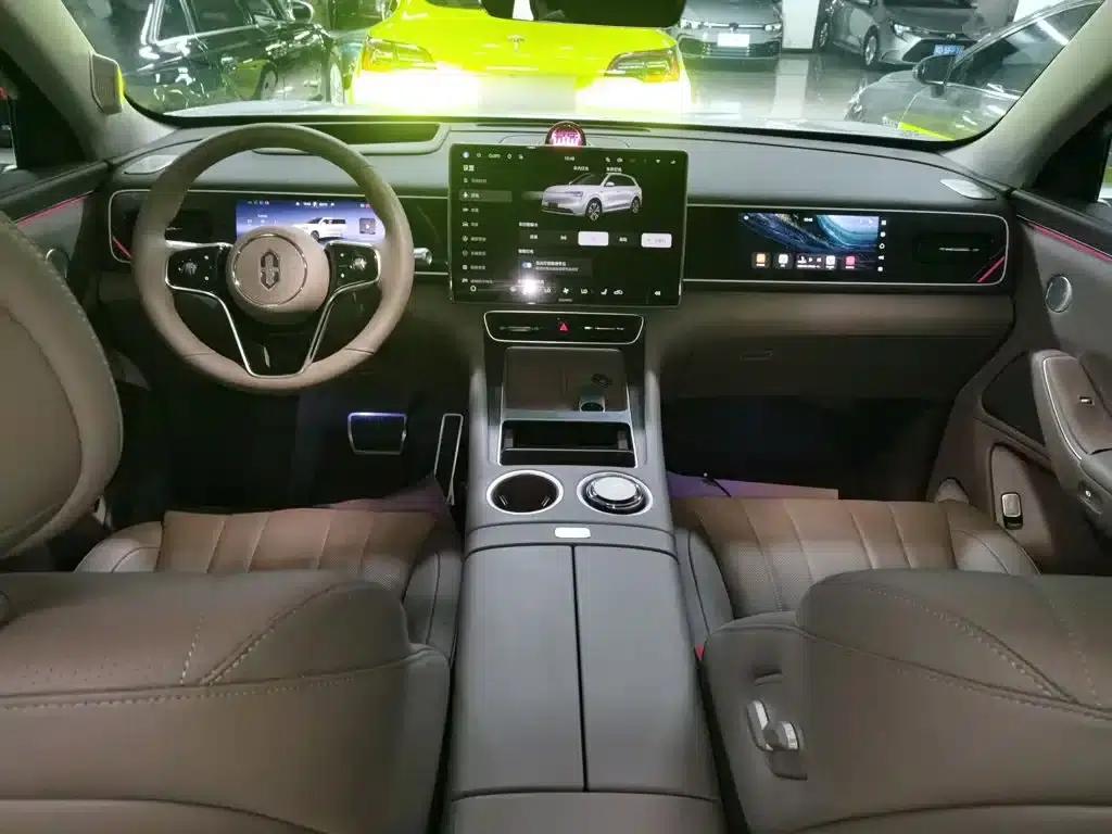Wenjie M7 2026 Extended Range Max 4WD 5-Seater (192-line LiDAR) — миниатюра 6