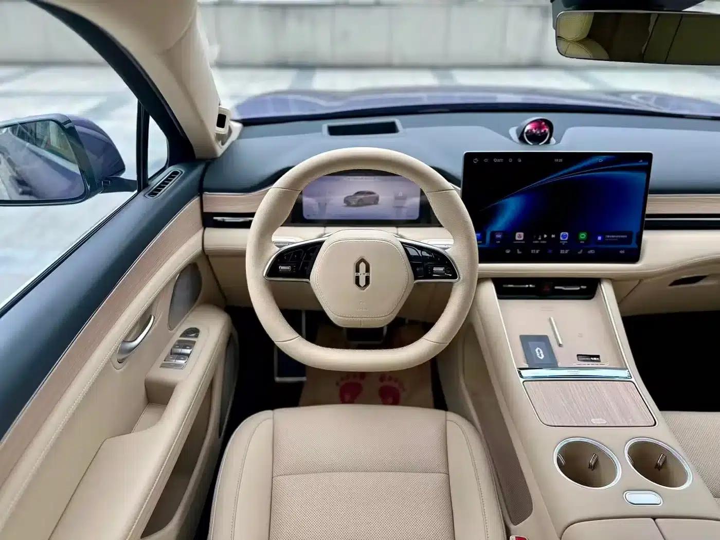 Wenjie M5 2025 Extended Range Ultra 4WD — миниатюра 3